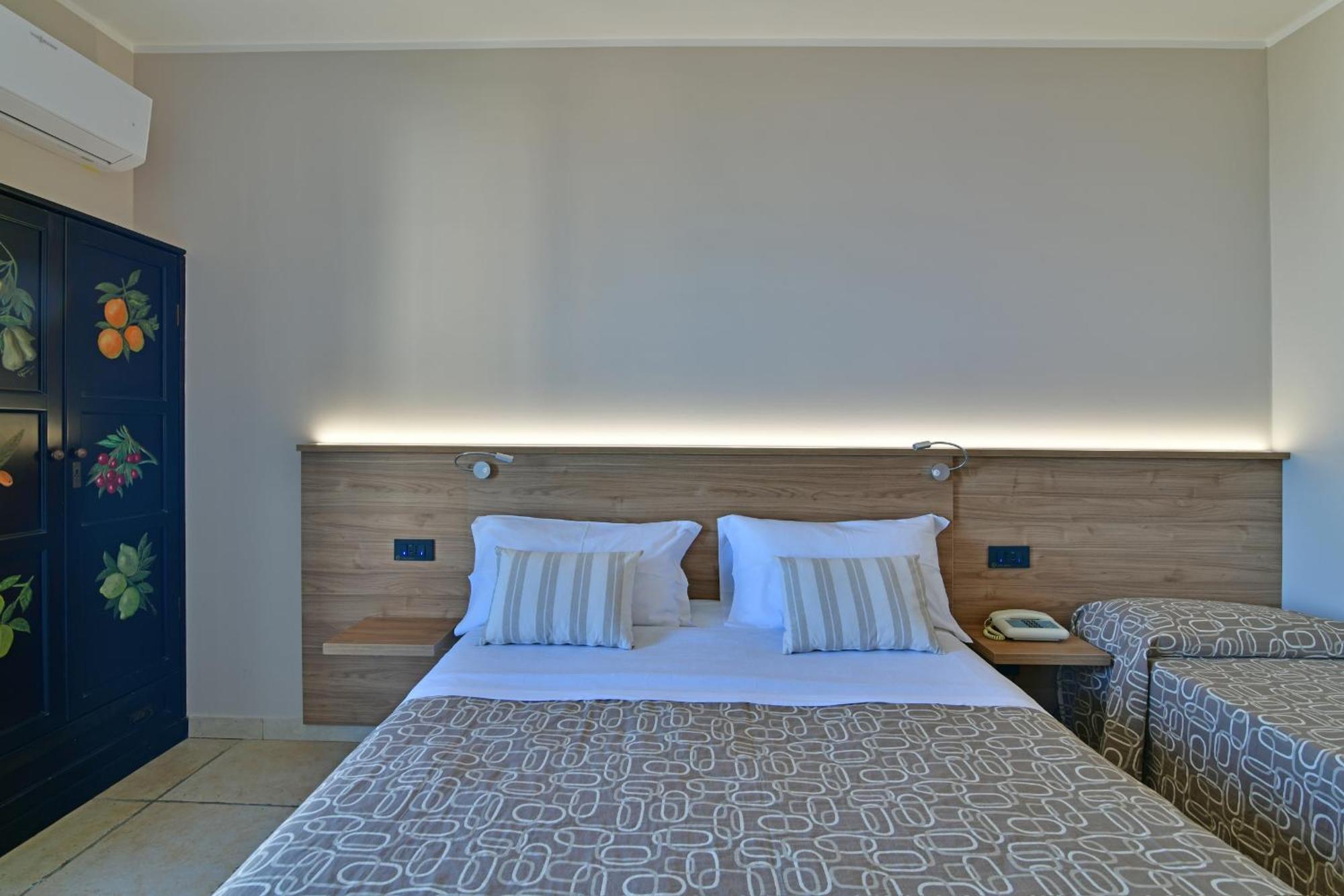 Hotel & Apartments Villa Linda Giardini Naxos Exterior foto