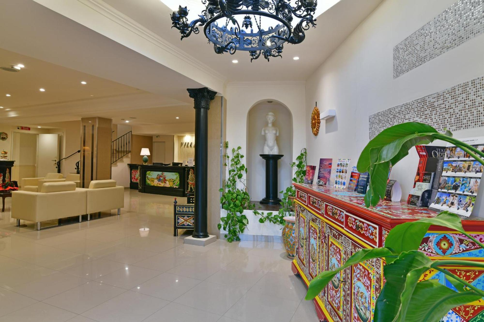 Hotel & Apartments Villa Linda Giardini Naxos Exterior foto